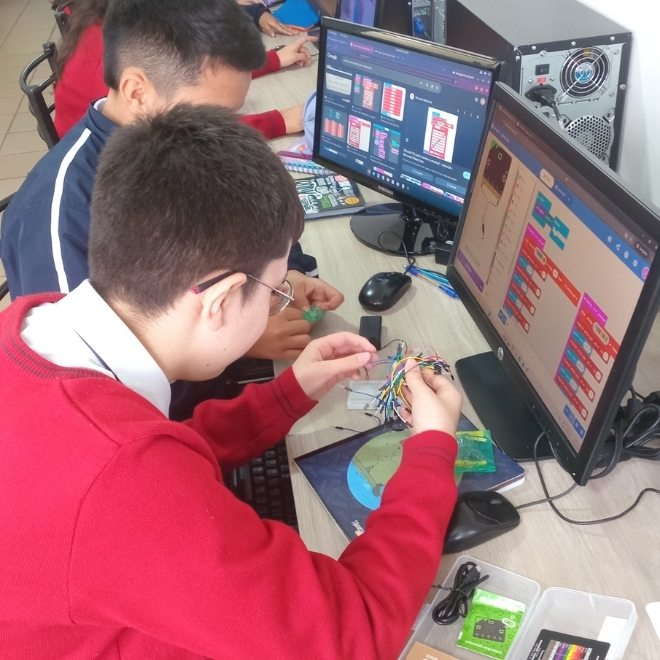 Estamos Alegres En Oblatas 